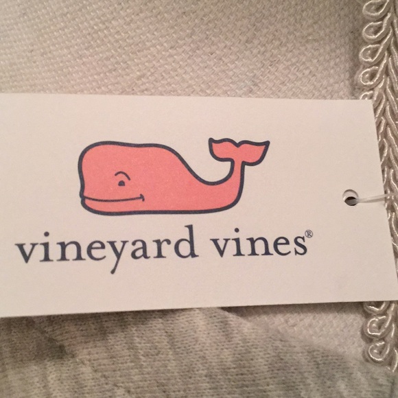 Vineyard Vines Sweatshirt - Picture 2 of 3